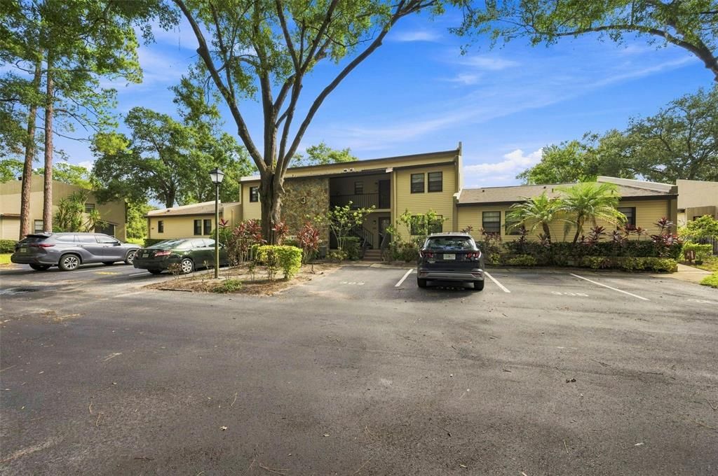 For Sale: $180,000 (2 beds, 2 baths, 950 Square Feet)