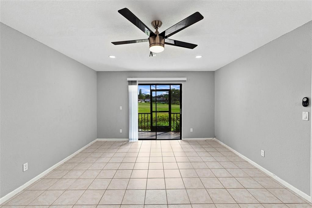 For Sale: $180,000 (2 beds, 2 baths, 950 Square Feet)