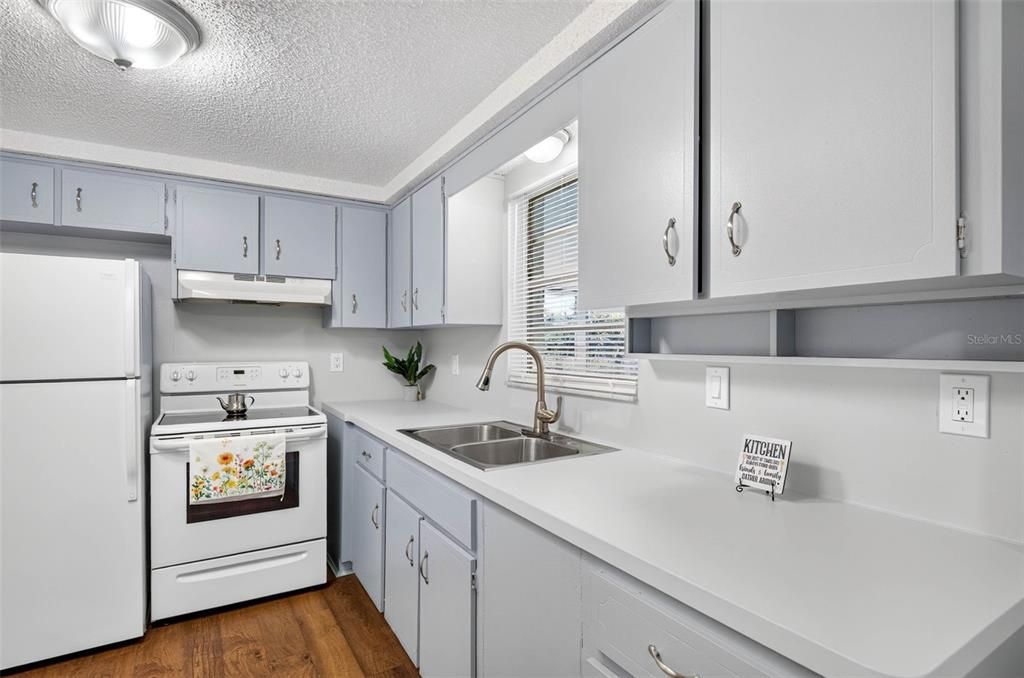 For Rent: $1,750 (3 beds, 2 baths, 1120 Square Feet)