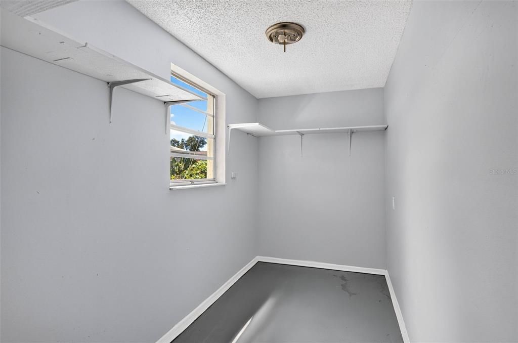 For Rent: $1,750 (3 beds, 2 baths, 1120 Square Feet)