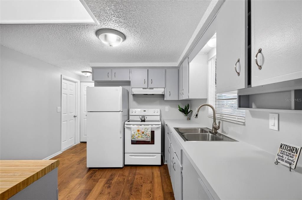 For Rent: $1,750 (3 beds, 2 baths, 1120 Square Feet)