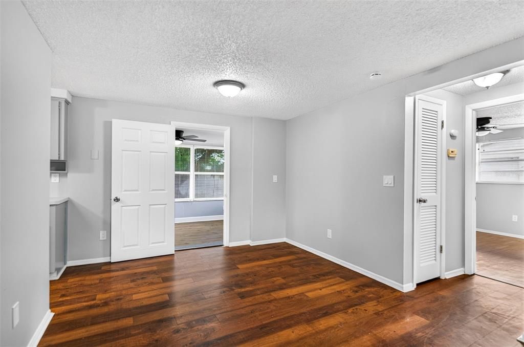 For Rent: $1,750 (3 beds, 2 baths, 1120 Square Feet)