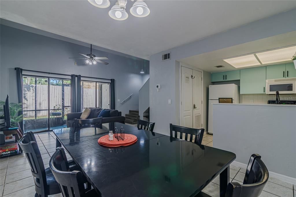 En Venta: $182,000 (2 camas, 2 baños, 1070 Pies cuadrados)