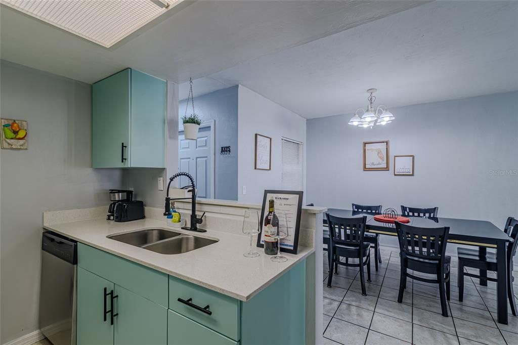 En Venta: $182,000 (2 camas, 2 baños, 1070 Pies cuadrados)