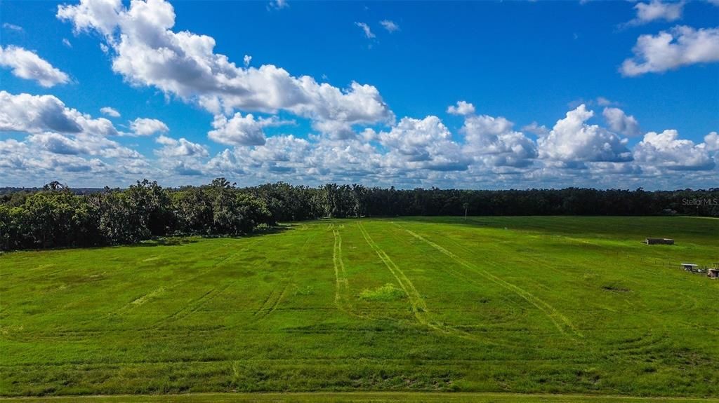 На продажу: $1,199,000 (15.52 acres)