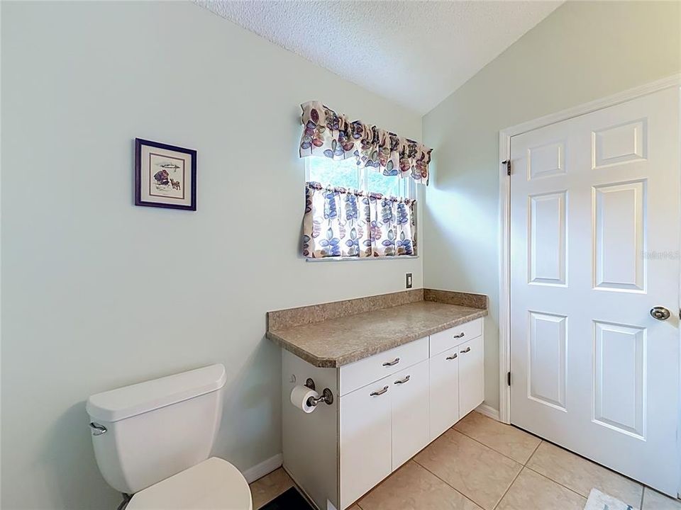 For Sale: $239,750 (2 beds, 2 baths, 1100 Square Feet)