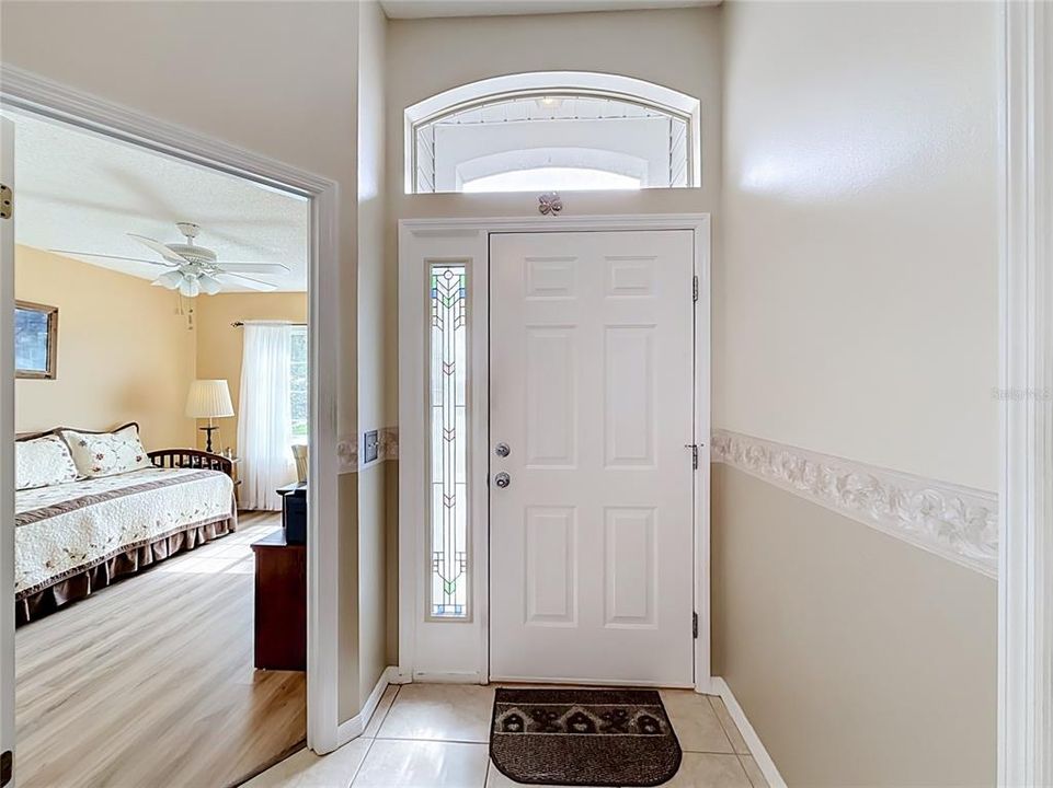 For Sale: $239,750 (2 beds, 2 baths, 1100 Square Feet)
