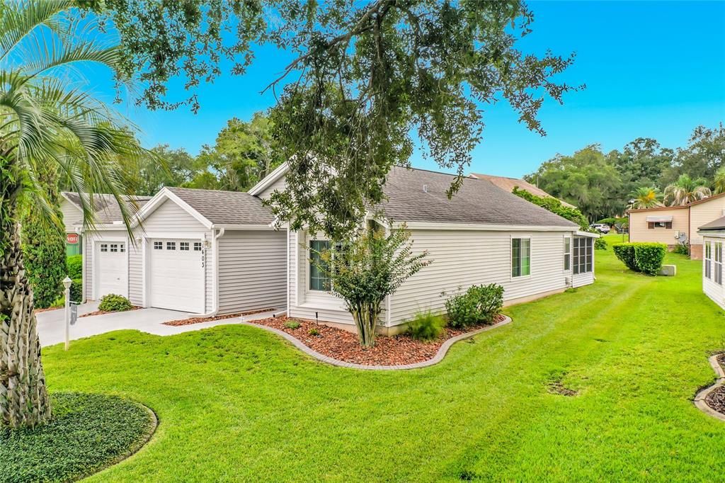 For Sale: $239,750 (2 beds, 2 baths, 1100 Square Feet)