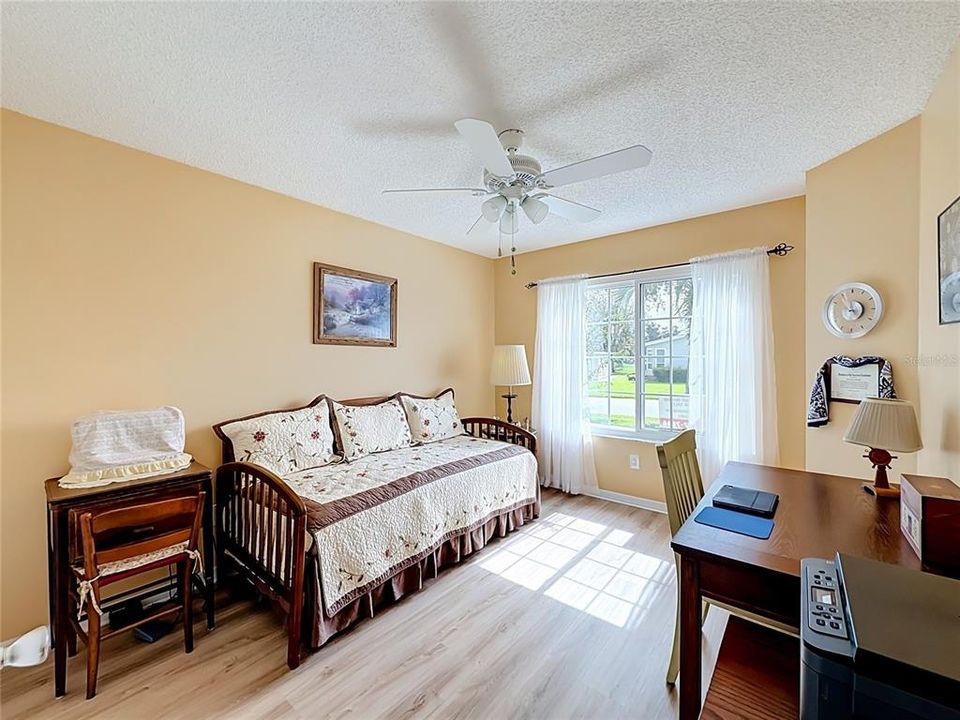 For Sale: $239,750 (2 beds, 2 baths, 1100 Square Feet)