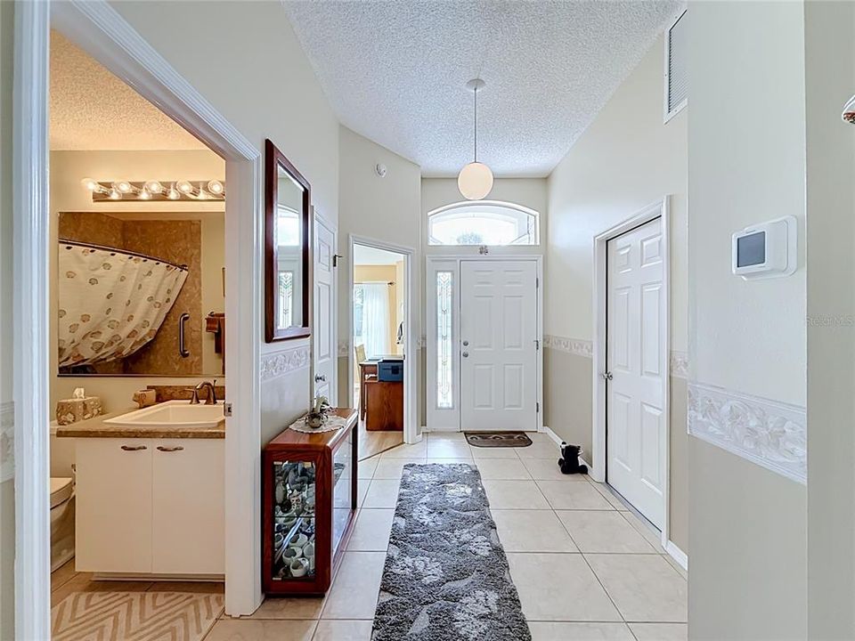 For Sale: $239,750 (2 beds, 2 baths, 1100 Square Feet)