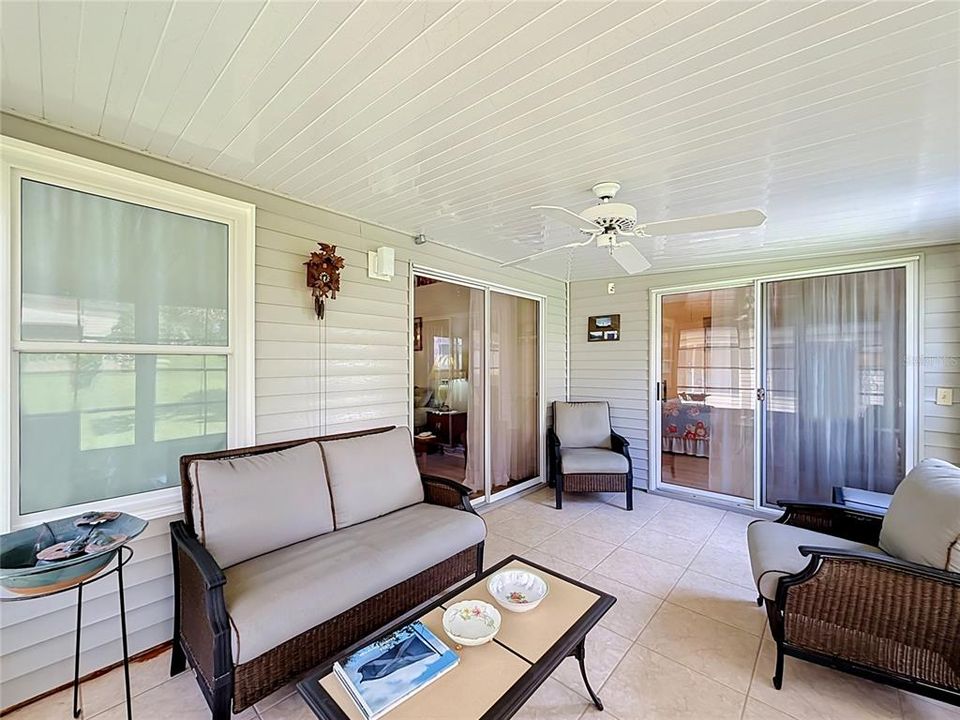 For Sale: $239,750 (2 beds, 2 baths, 1100 Square Feet)