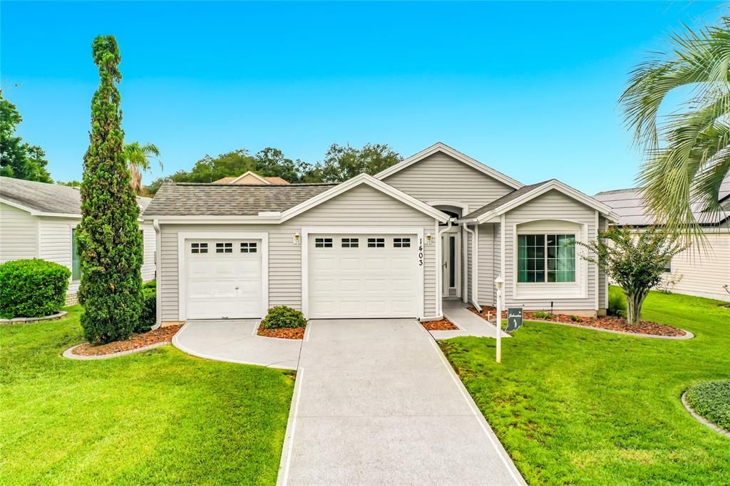 For Sale: $239,750 (2 beds, 2 baths, 1100 Square Feet)