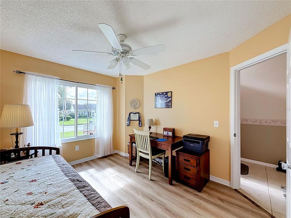 For Sale: $239,750 (2 beds, 2 baths, 1100 Square Feet)