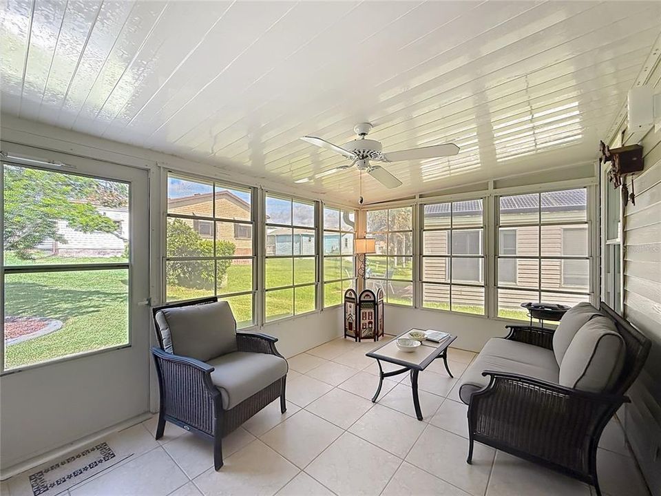For Sale: $239,750 (2 beds, 2 baths, 1100 Square Feet)