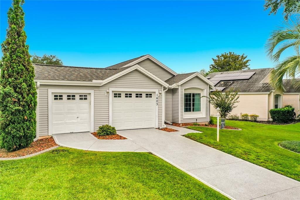 For Sale: $239,750 (2 beds, 2 baths, 1100 Square Feet)