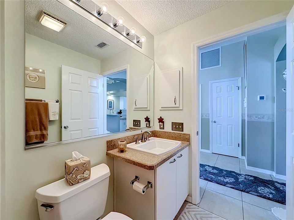 For Sale: $239,750 (2 beds, 2 baths, 1100 Square Feet)