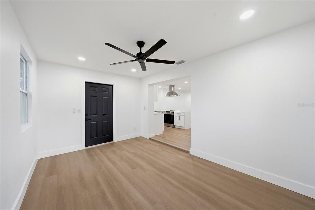 En Venta: $415,000 (3 camas, 2 baños, 1530 Pies cuadrados)