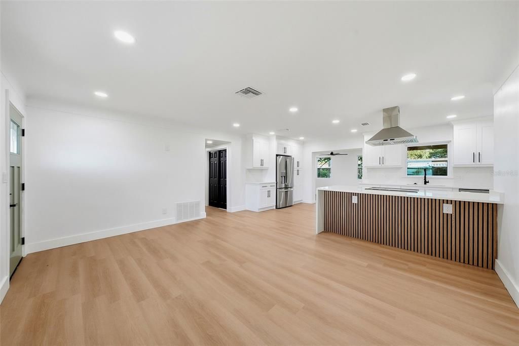 En Venta: $415,000 (3 camas, 2 baños, 1530 Pies cuadrados)