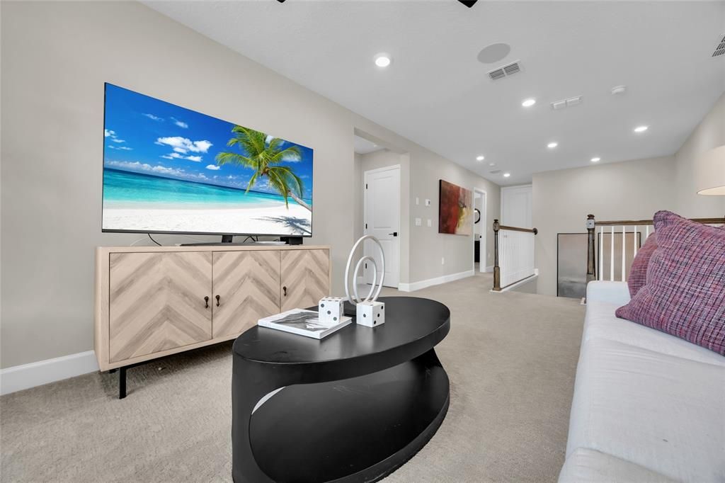 En Venta: $638,990 (4 camas, 3 baños, 3214 Pies cuadrados)