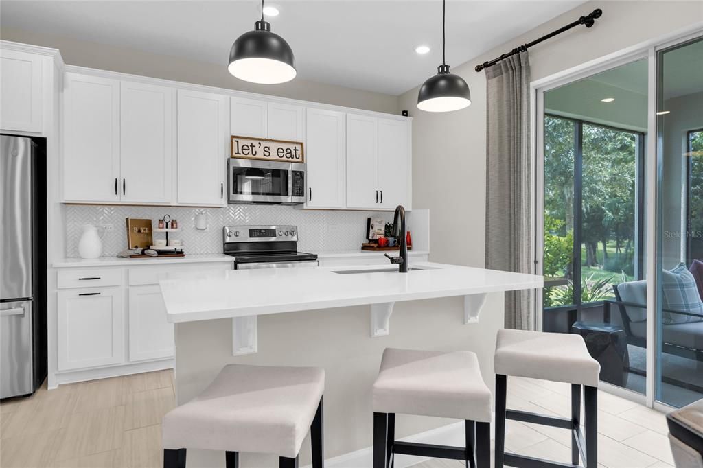 En Venta: $638,990 (4 camas, 3 baños, 3214 Pies cuadrados)