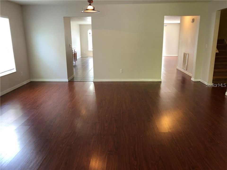 En Venta: $365,000 (4 camas, 3 baños, 2759 Pies cuadrados)