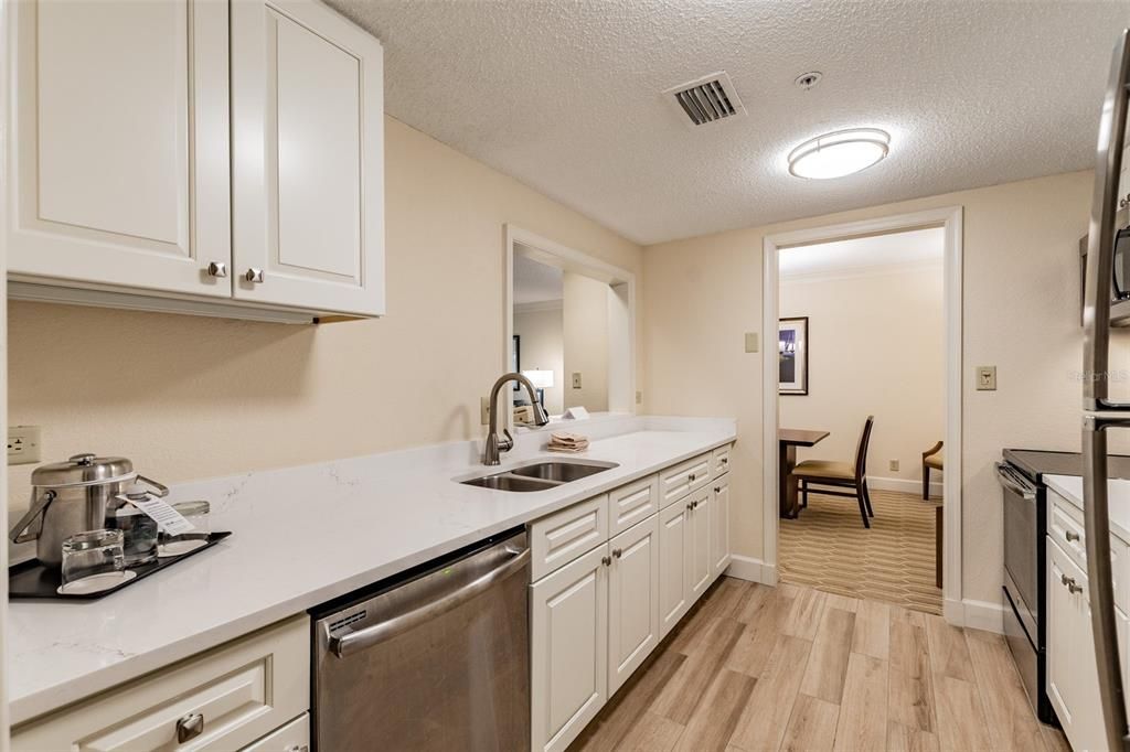 For Sale: $499,900 (2 beds, 2 baths, 1660 Square Feet)