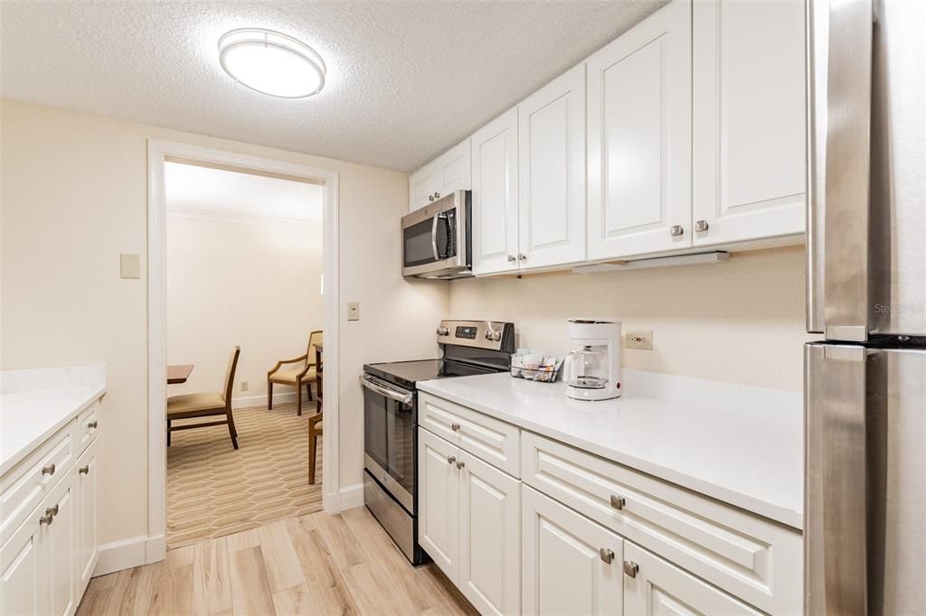 For Sale: $499,900 (2 beds, 2 baths, 1660 Square Feet)