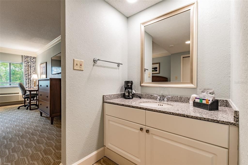 For Sale: $499,900 (2 beds, 2 baths, 1660 Square Feet)