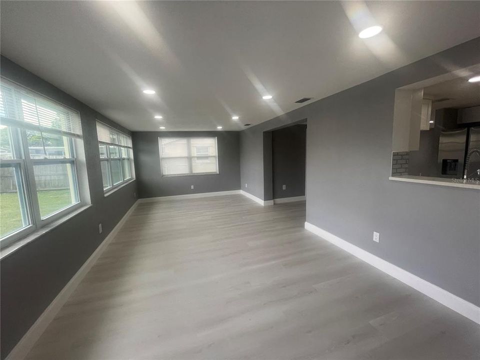 En Venta: $325,000 (3 camas, 2 baños, 1450 Pies cuadrados)