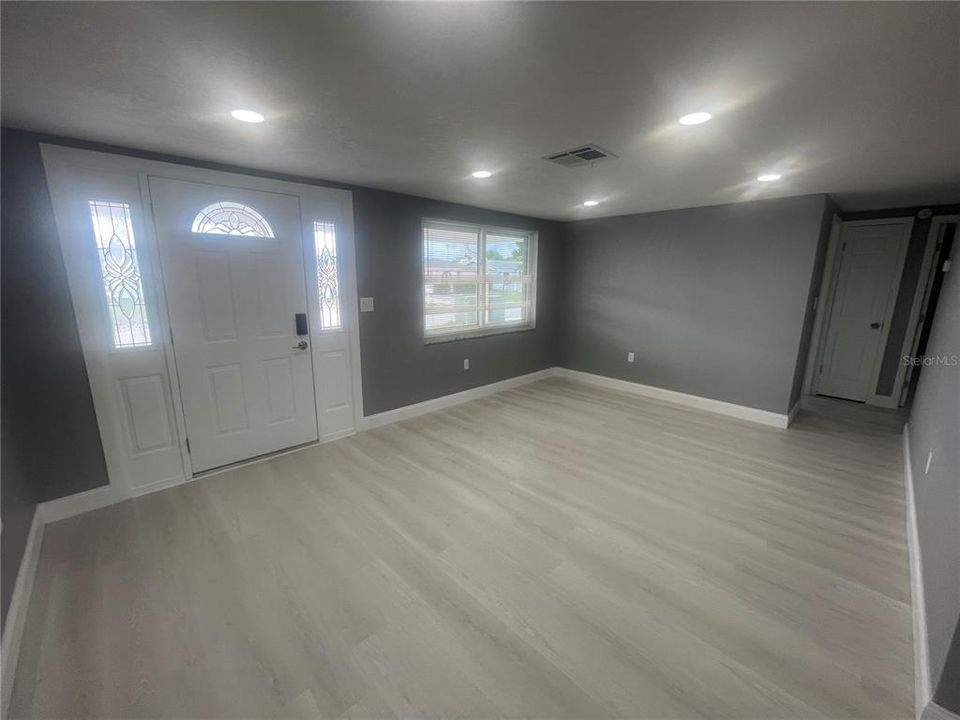 En Venta: $325,000 (3 camas, 2 baños, 1450 Pies cuadrados)