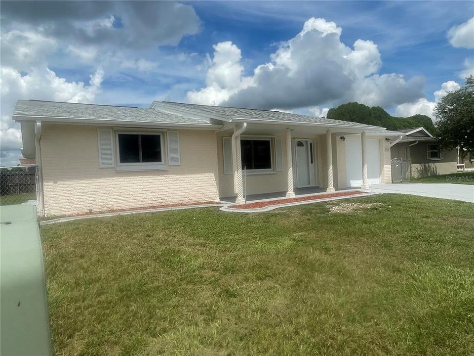 En Venta: $325,000 (3 camas, 2 baños, 1450 Pies cuadrados)