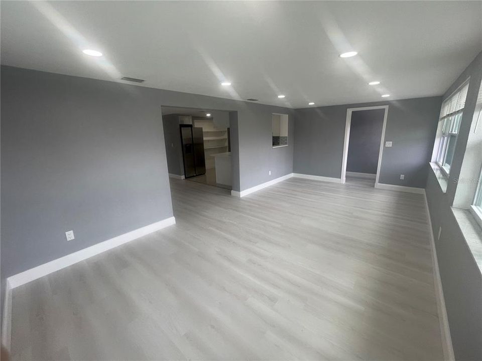 En Venta: $325,000 (3 camas, 2 baños, 1450 Pies cuadrados)