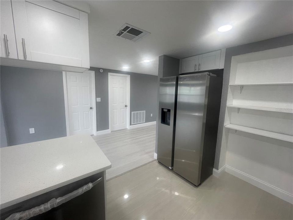 En Venta: $325,000 (3 camas, 2 baños, 1450 Pies cuadrados)