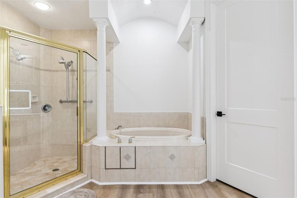 На продажу: $275,000 (2 спален, 2 ванн, 1628 Квадратных фут)