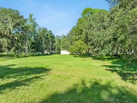 For Sale: $99,500 (3 beds, 2 baths, 784 Square Feet)