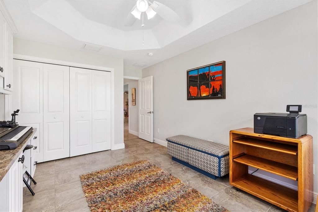 На продажу: $1,090,000 (3 спален, 2 ванн, 1976 Квадратных фут)