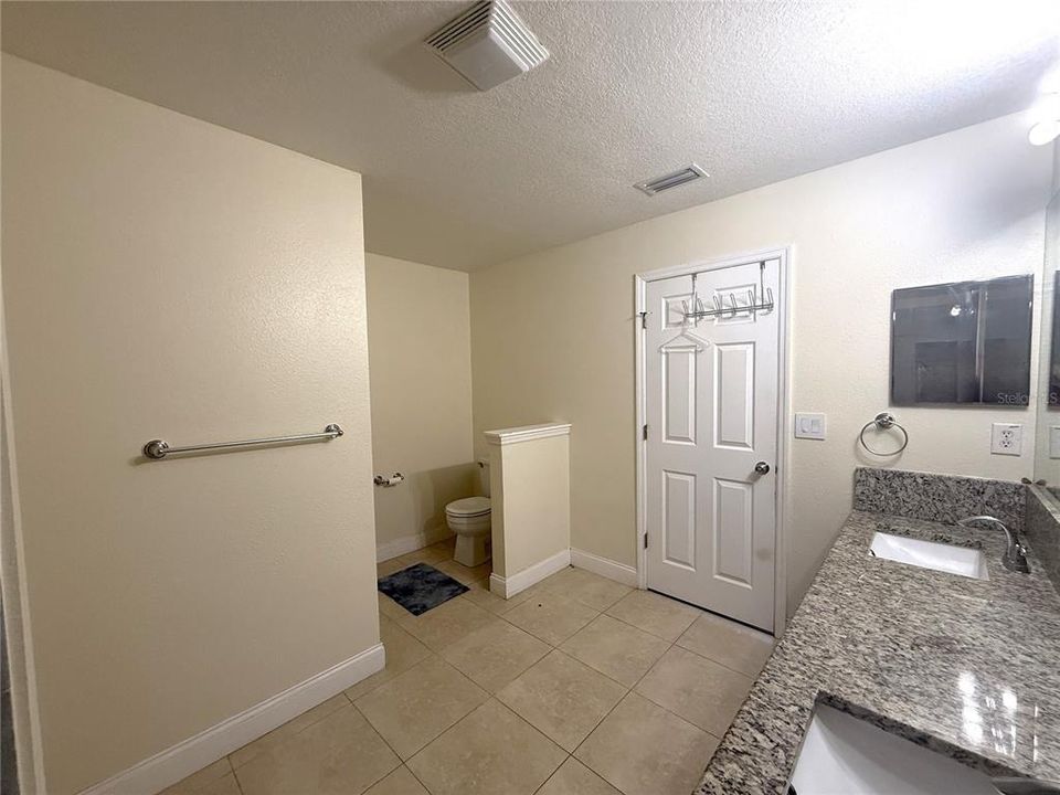 For Rent: $2,600 (4 beds, 3 baths, 2759 Square Feet)