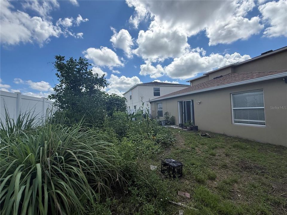 For Rent: $2,600 (4 beds, 3 baths, 2759 Square Feet)