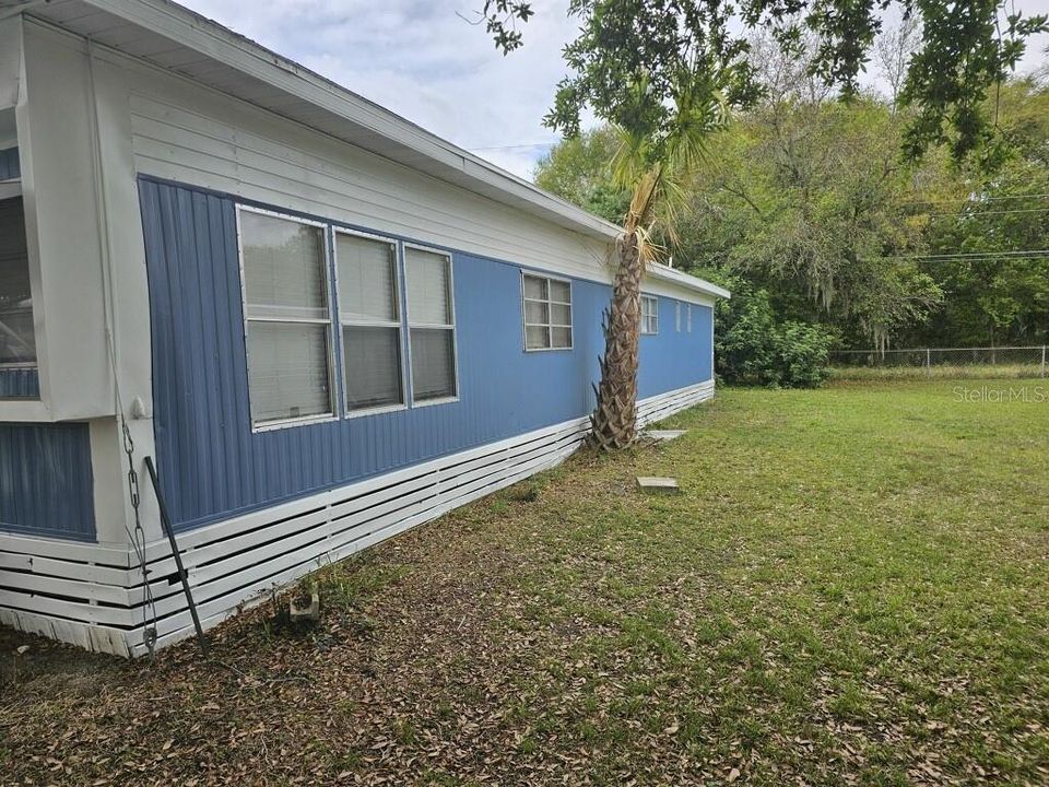 For Sale: $113,000 (3 beds, 2 baths, 822 Square Feet)
