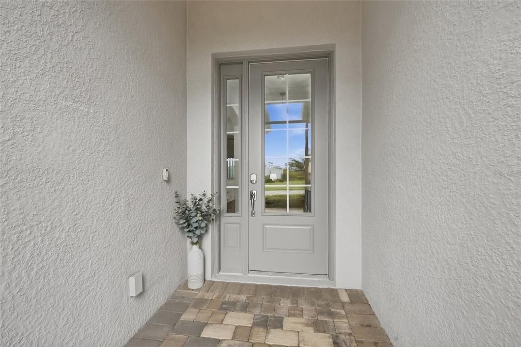 Activo con contrato: $645,000 (4 camas, 2 baños, 2474 Pies cuadrados)