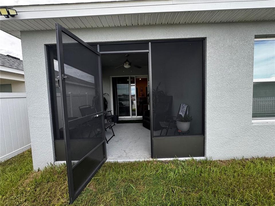 For Rent: $2,400 (4 beds, 2 baths, 1855 Square Feet)