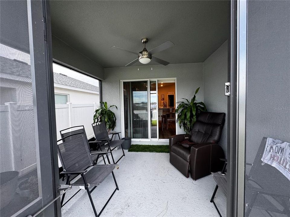 For Rent: $2,400 (4 beds, 2 baths, 1855 Square Feet)