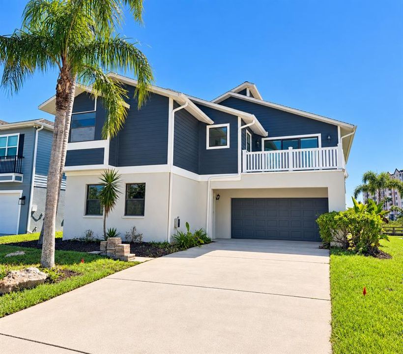 Activo con contrato: $879,000 (5 camas, 3 baños, 3392 Pies cuadrados)