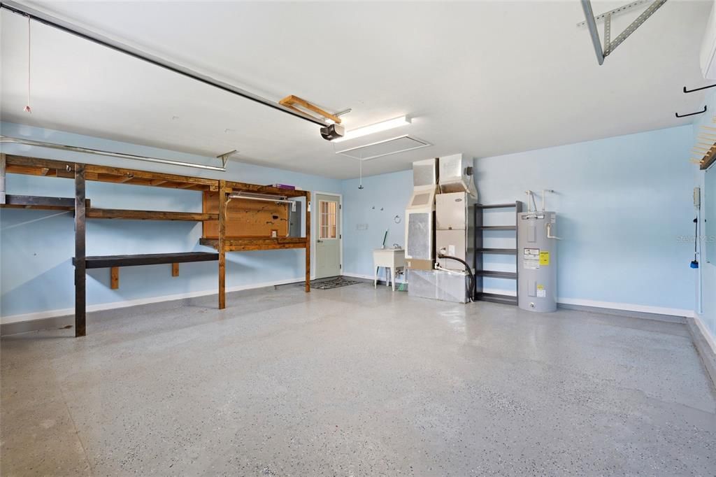 For Sale: $299,000 (3 beds, 2 baths, 1591 Square Feet)