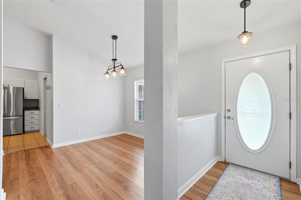 For Sale: $299,000 (3 beds, 2 baths, 1591 Square Feet)