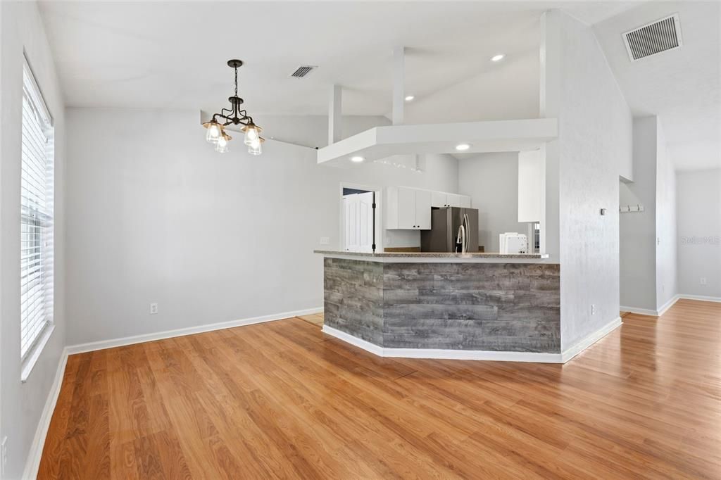 For Sale: $299,000 (3 beds, 2 baths, 1591 Square Feet)