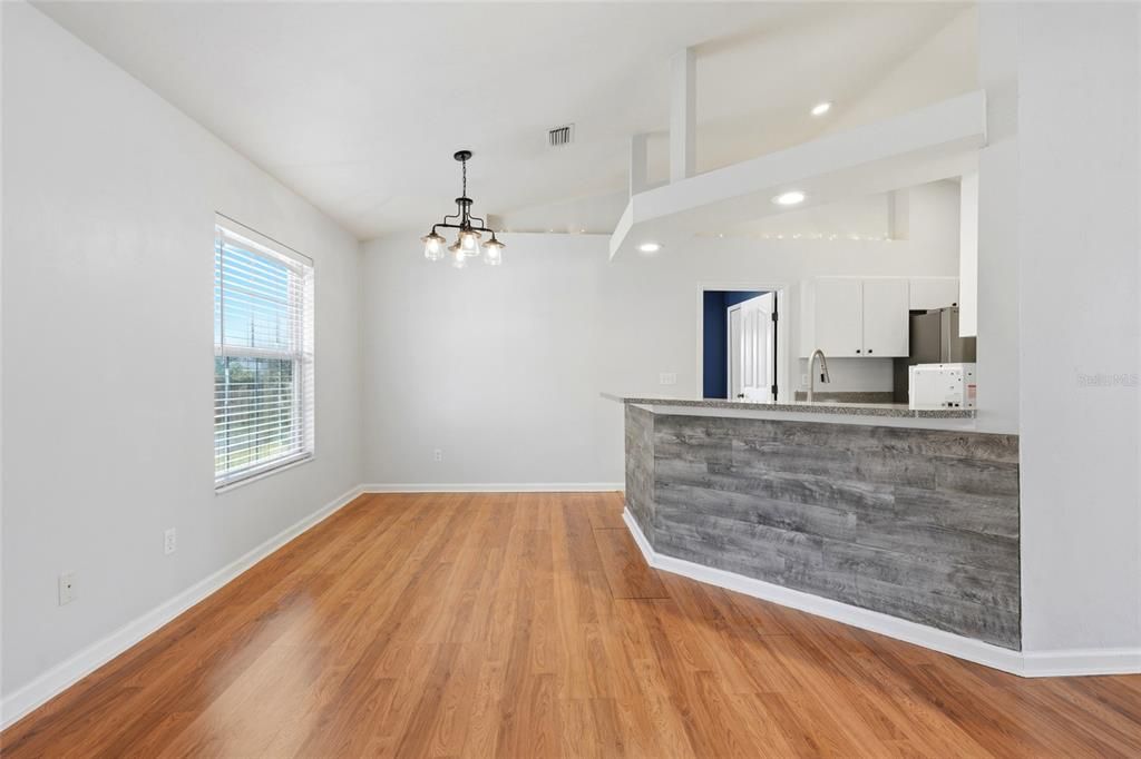 For Sale: $299,000 (3 beds, 2 baths, 1591 Square Feet)