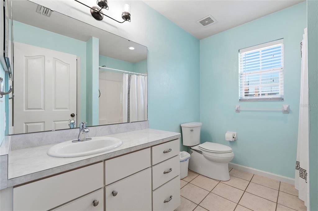 For Sale: $299,000 (3 beds, 2 baths, 1591 Square Feet)