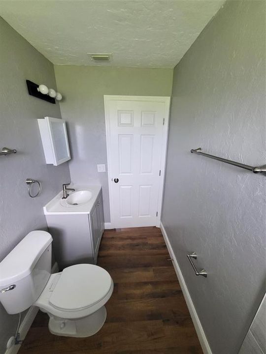 For Sale: $214,900 (3 beds, 1 baths, 1040 Square Feet)