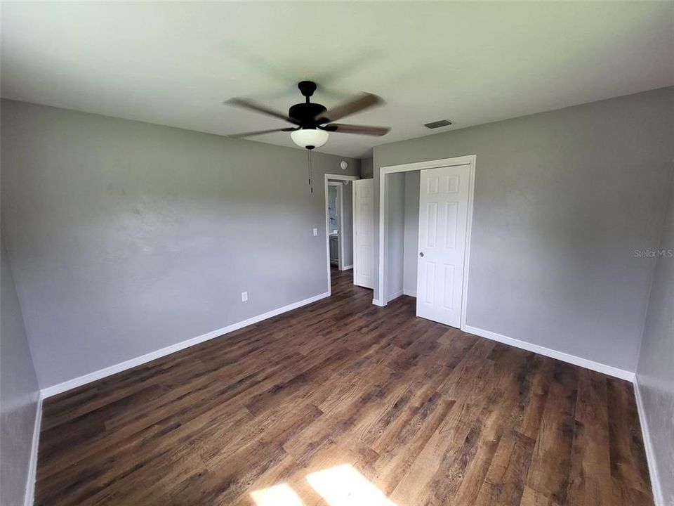 For Sale: $214,900 (3 beds, 1 baths, 1040 Square Feet)